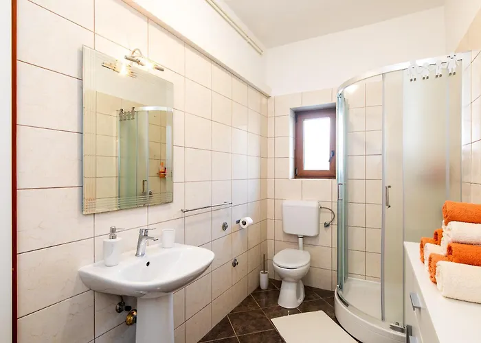 Anemos Apartment, Town Krk Daire