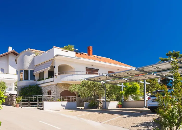 Daire Anemos Apartment, Town Krk