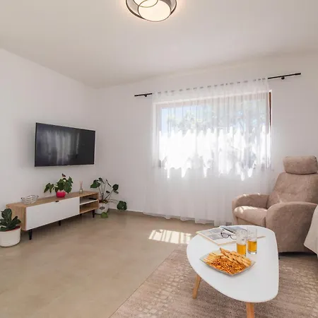 Anemos Apartment, Town Krk Apartman *